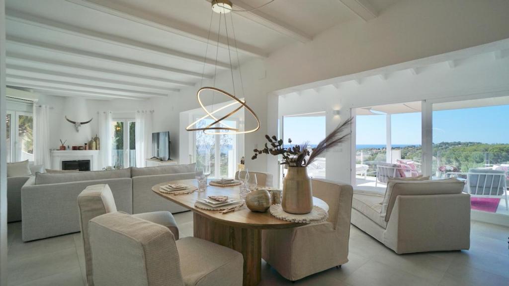 4 bed villas in Moraira
