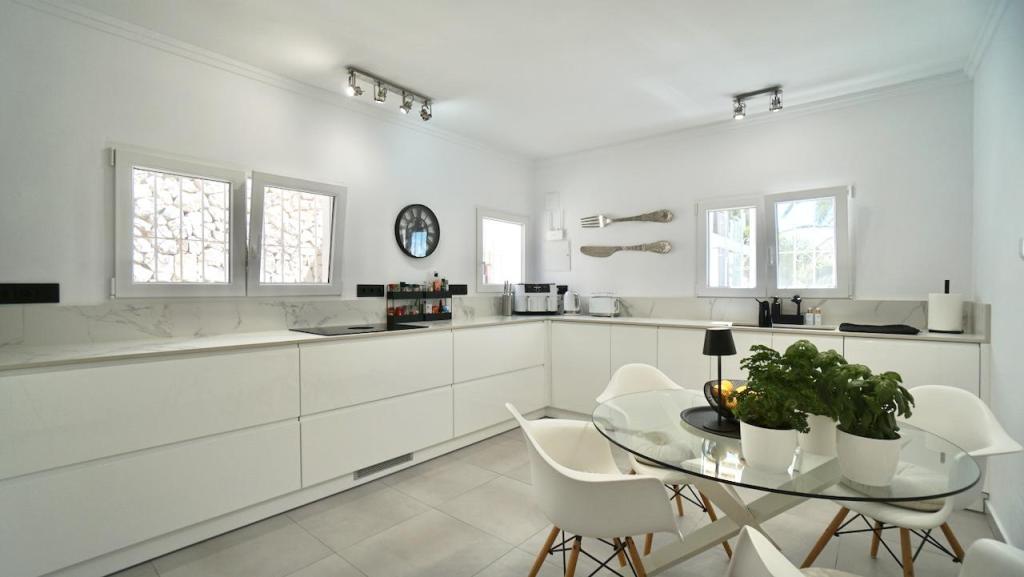 4 bed villas in Moraira