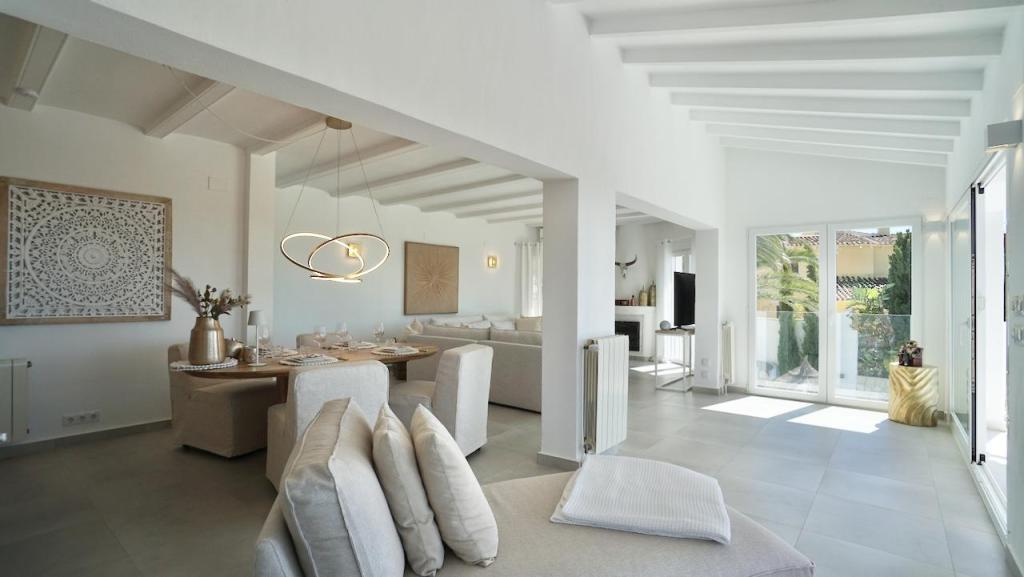 4 bed villas in Moraira