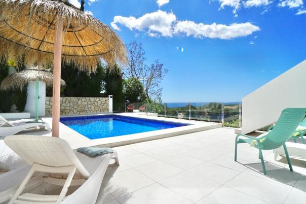 4 bed villas in Moraira