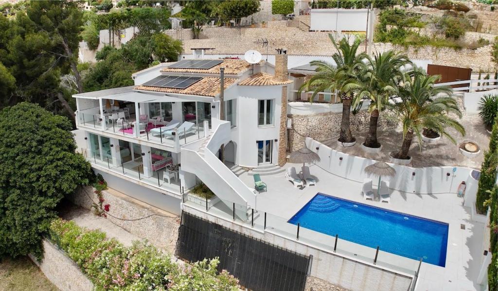 4 bed villas in Moraira