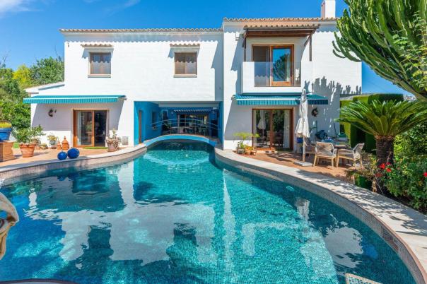 4 bed villas in Moraira