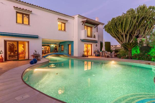 4 bed villas in Moraira