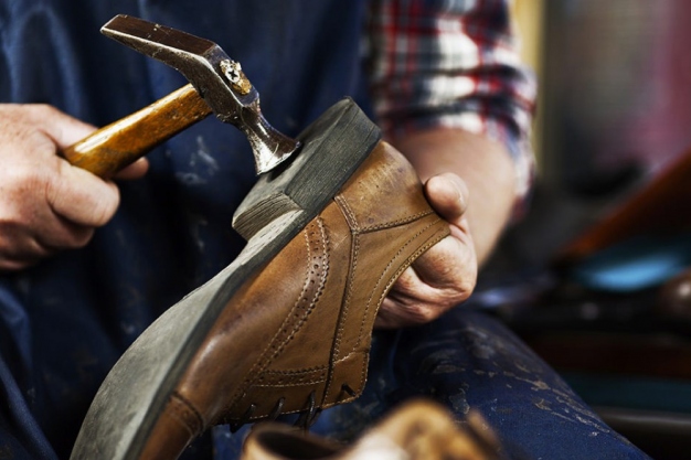 Upholstery Shop & Shoe Repairs Javea