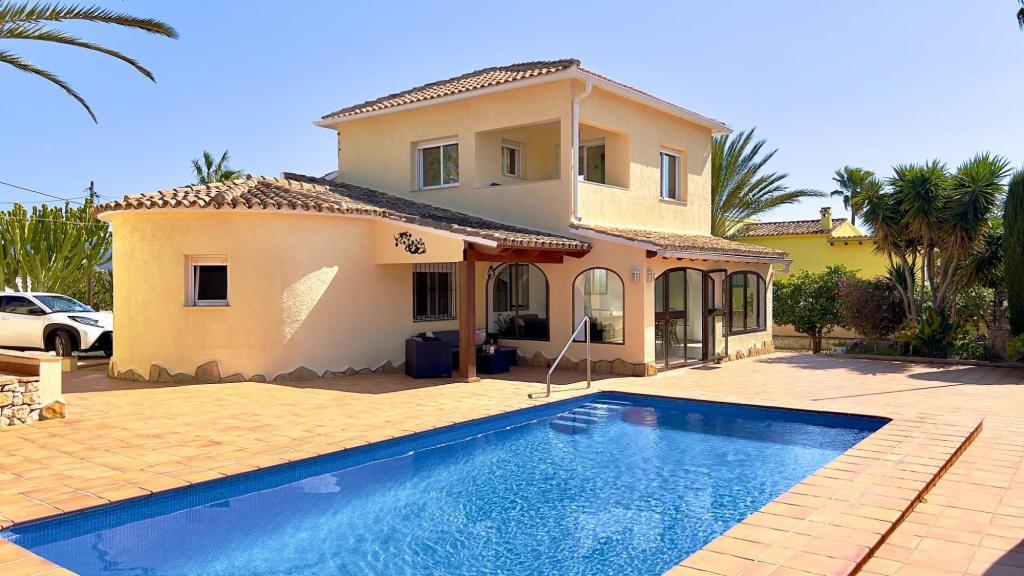 3 bed villa in Moraira
