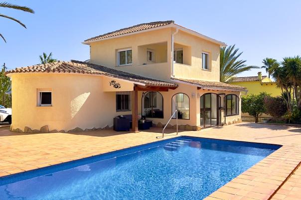 3 bed villa in Moraira