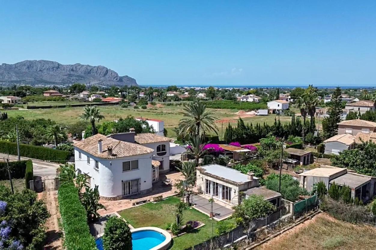7 bed villa in Pedreguer