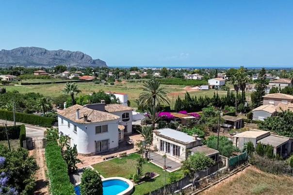 7 bed villa in Pedreguer