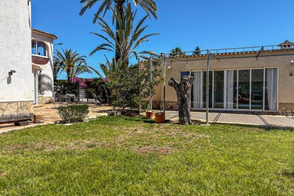 7 bed villa in Pedreguer