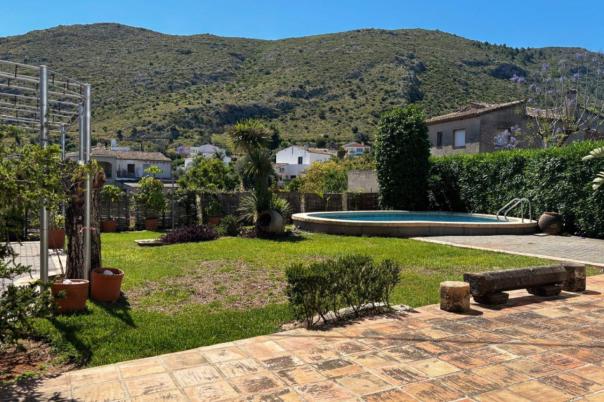 7 bed villa in Pedreguer