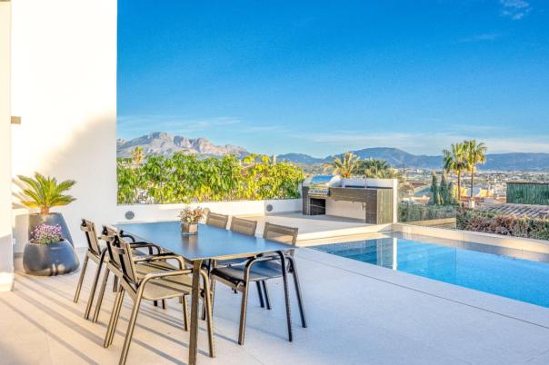 4 bed villa in Albir