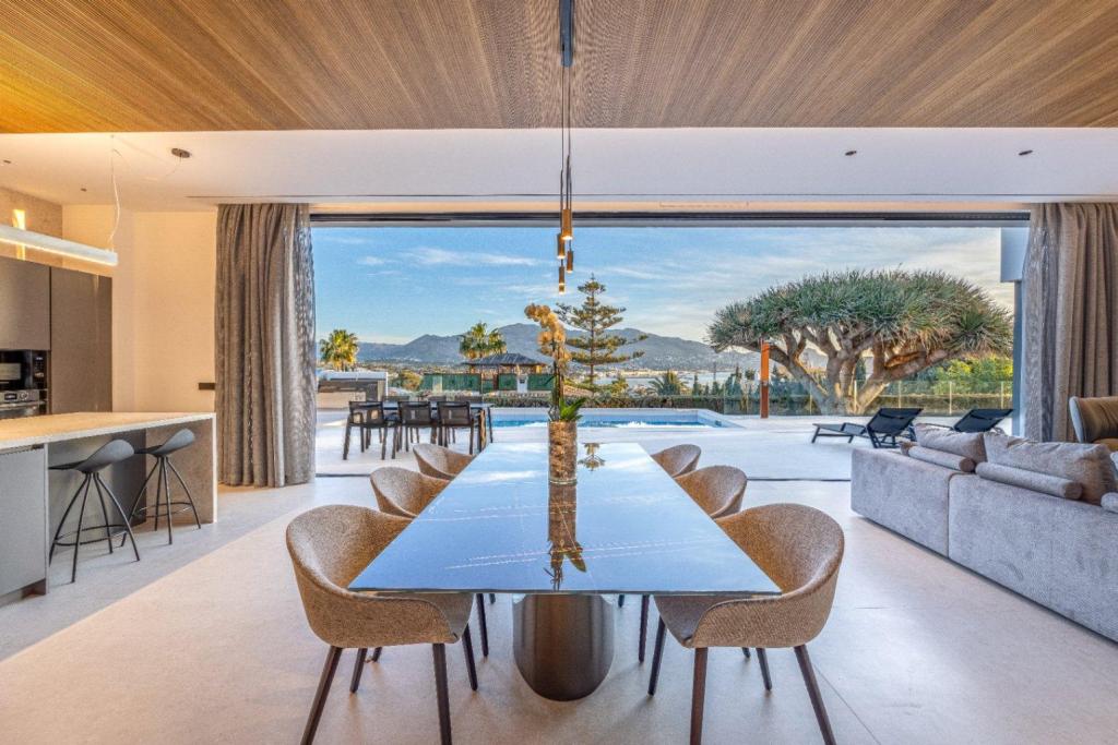 4 bed villa in Albir