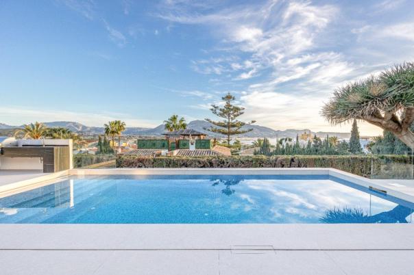 4 bed villa in Albir