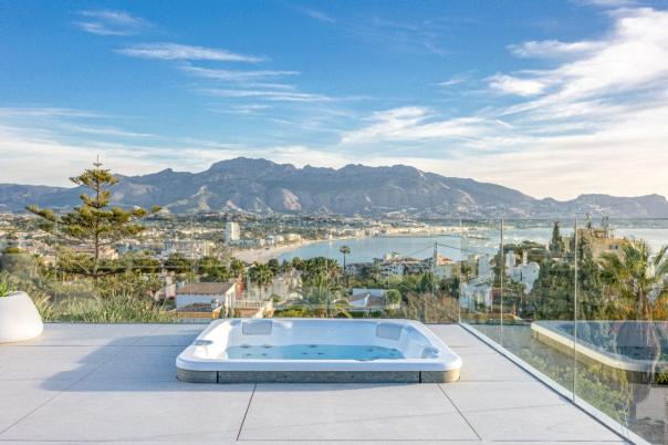 4 bed villa in Albir