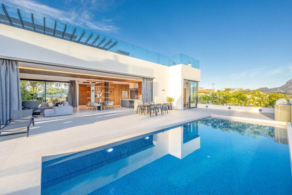 4 bed villa in Albir