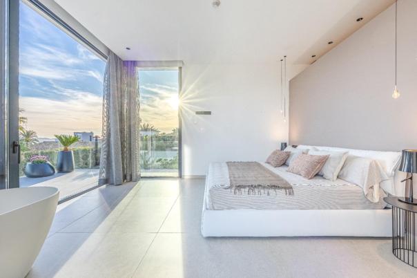 4 bed villa in Albir