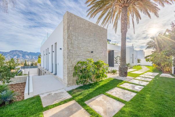 4 bed villa in Albir