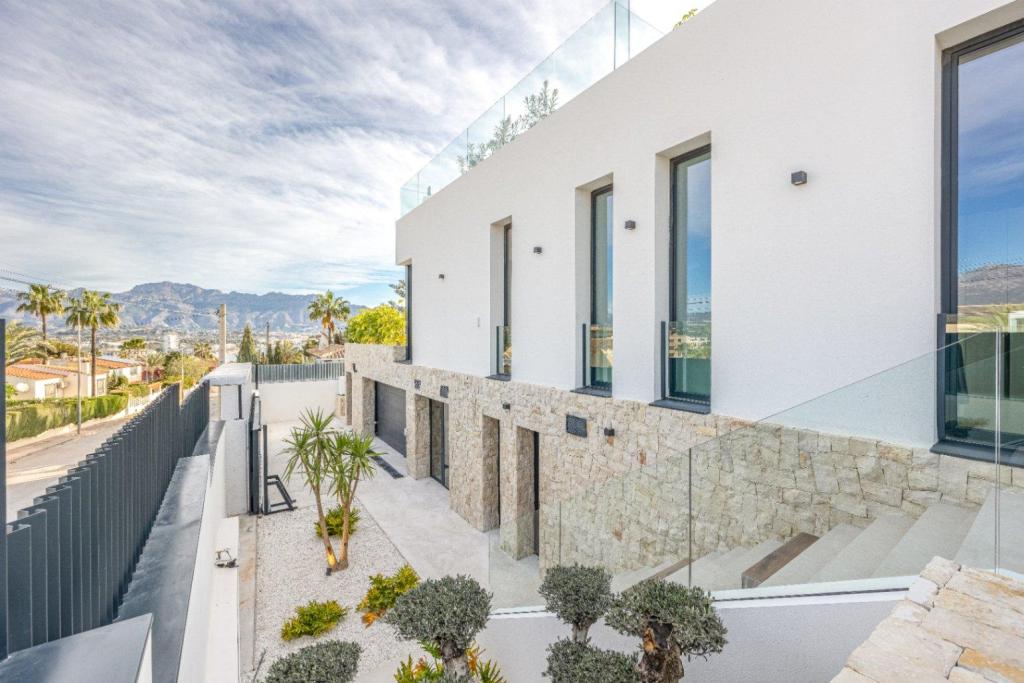 4 bed villa in Albir