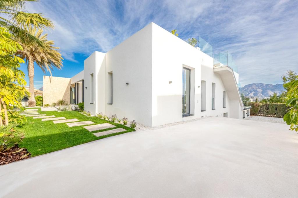 4 bed villa in Albir