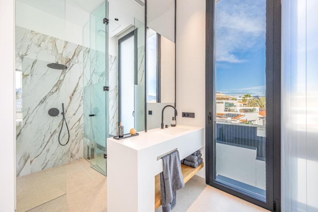 4 bed villa in Albir