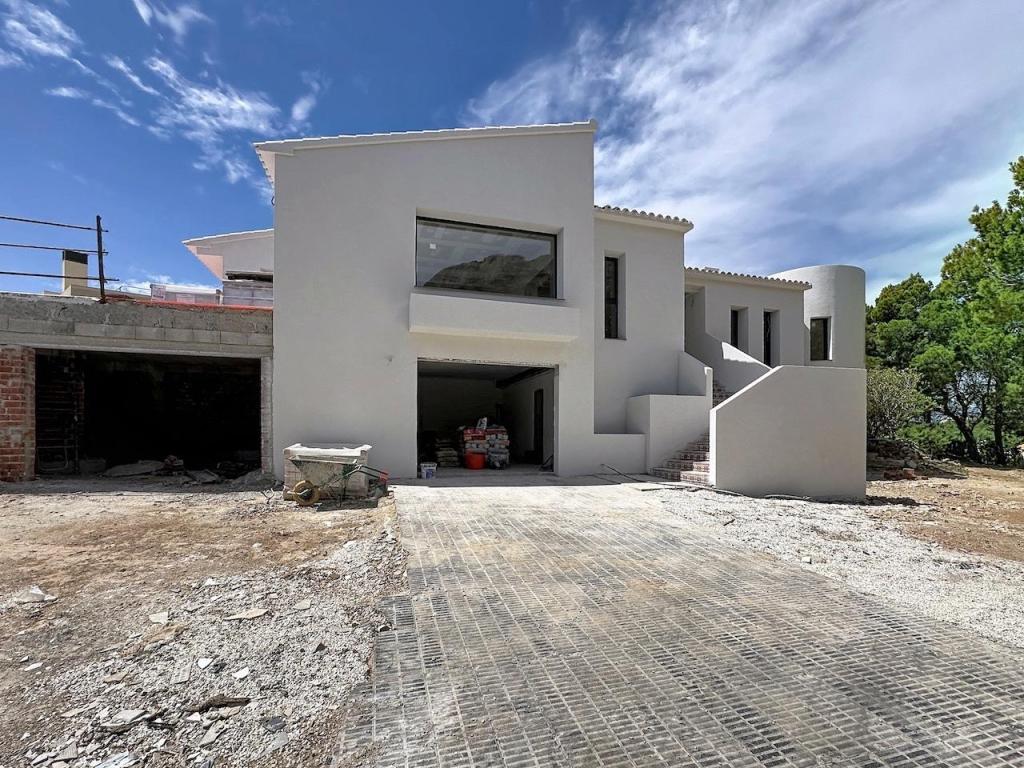 4 bed villas in Altea