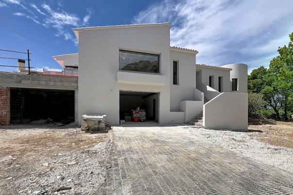 4 bed villas in Altea
