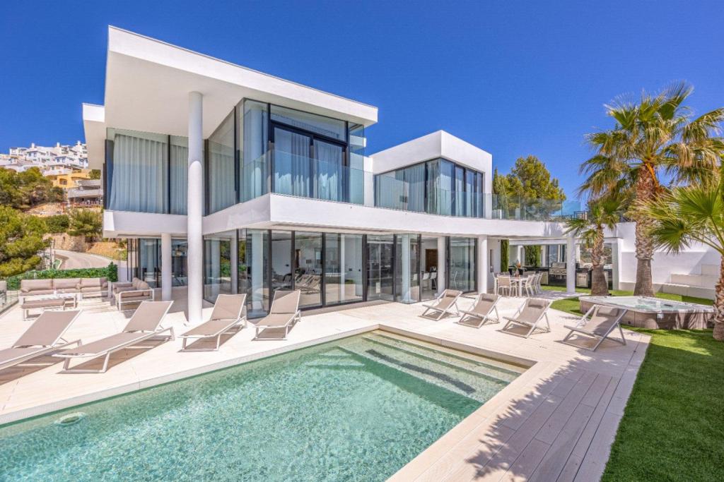 6 bed villa in Altea