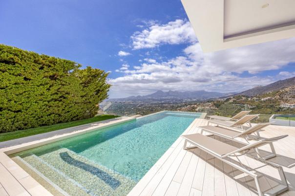 6 bed villa in Altea