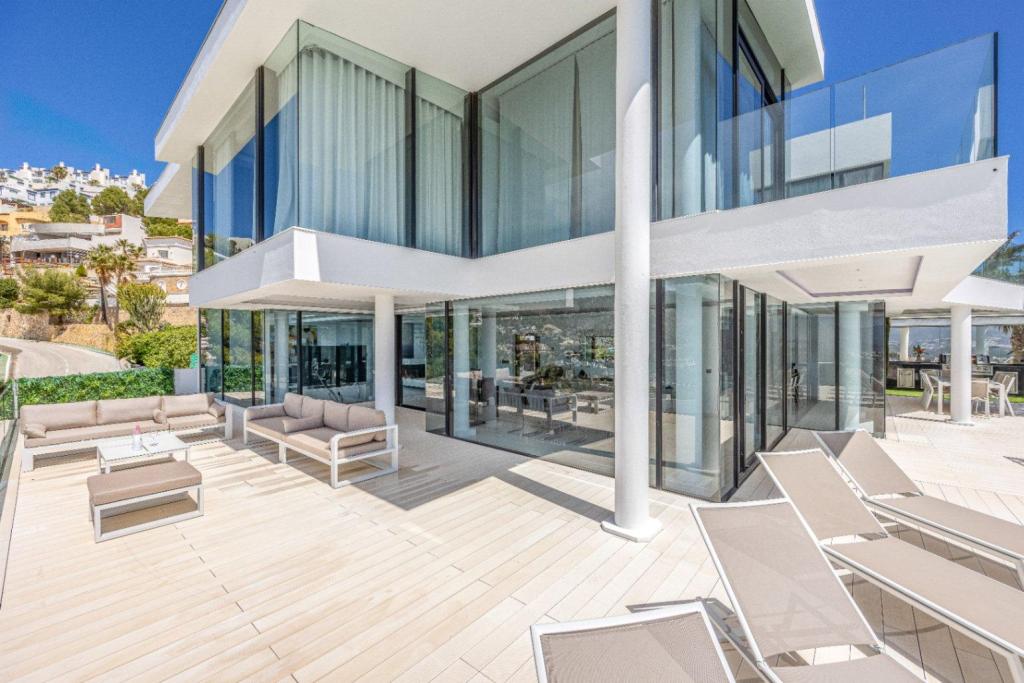 6 bed villa in Altea