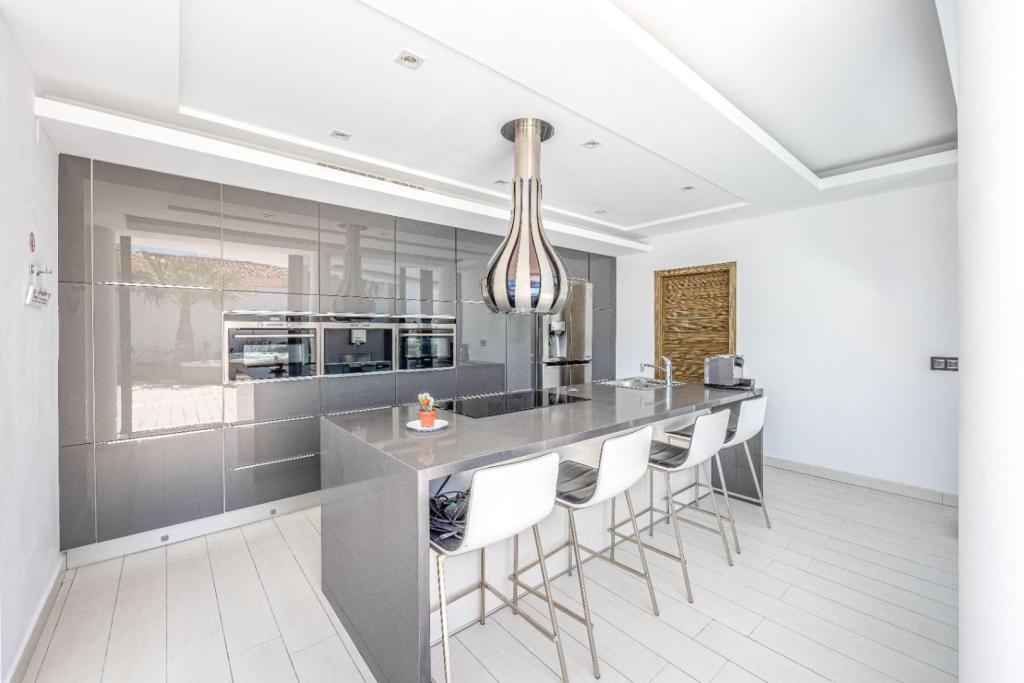 6 bed villa in Altea