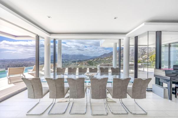 6 bed villa in Altea