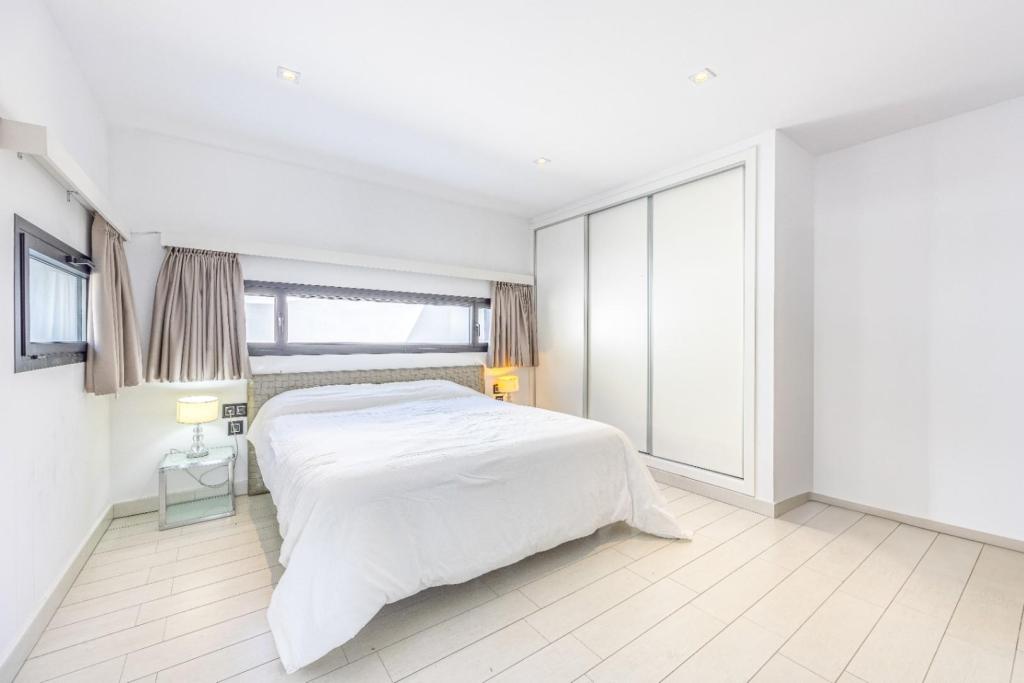 6 bed villa in Altea