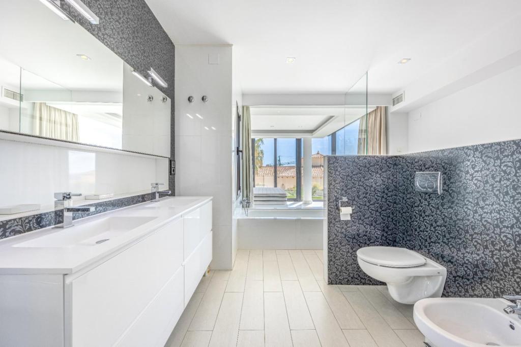 6 bed villa in Altea