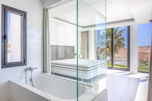 6 bed villa in Altea