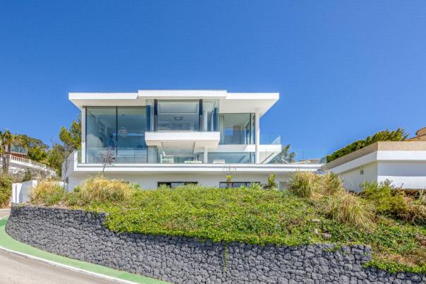 6 bed villa in Altea