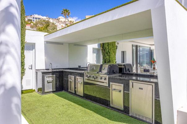 6 bed villa in Altea