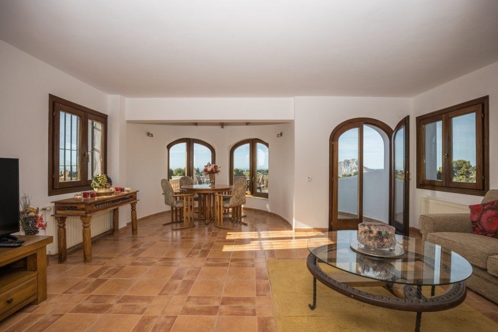 4 bed casa / chalet in Moraira