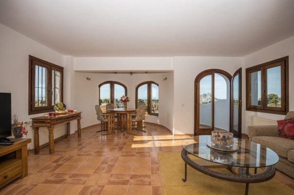 4 bed casa / chalet in Moraira