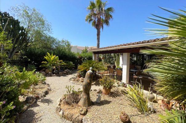 4 bed casa / chalet in Benissa