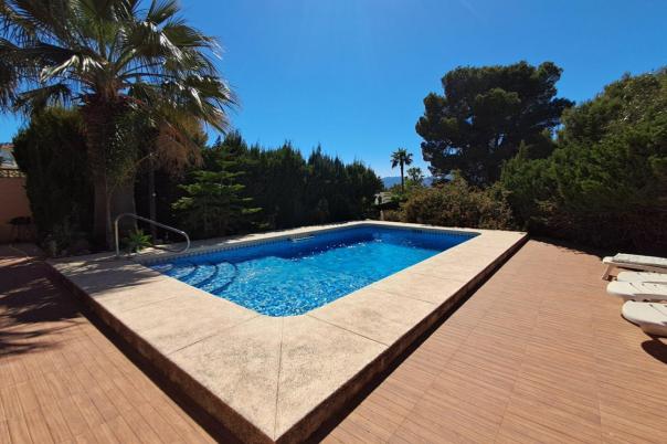 5 bed villa in Alfaz del Pi