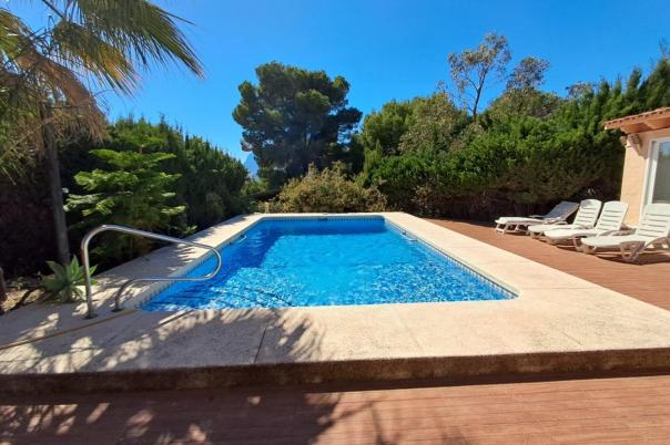 5 bed villa in Alfaz del Pi