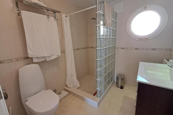5 bed villa in Alfaz del Pi