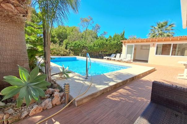 5 bed villa in Alfaz del Pi