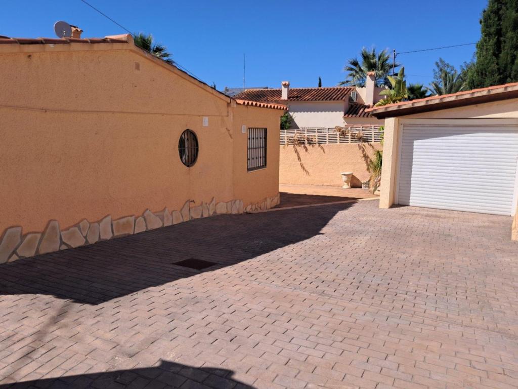 5 bed villa in Alfaz del Pi