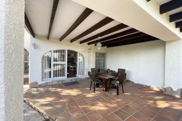 5 bed casa / chalet in Moraira