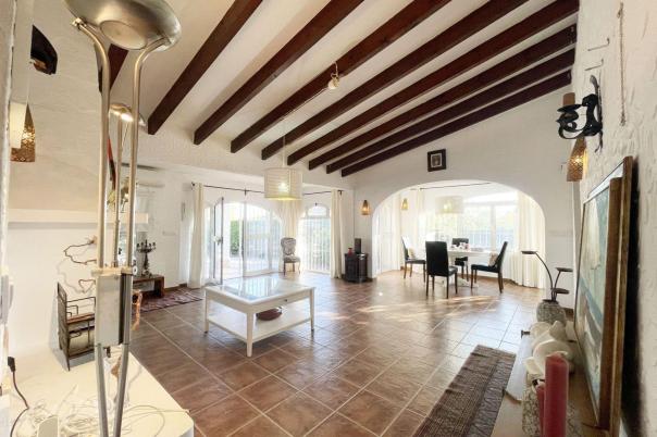 5 bed casa / chalet in Moraira