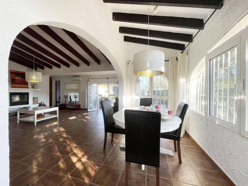 5 bed casa / chalet in Moraira