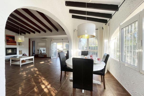 5 bed casa / chalet in Moraira