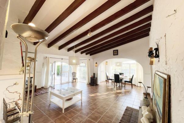 5 bed casa / chalet in Moraira