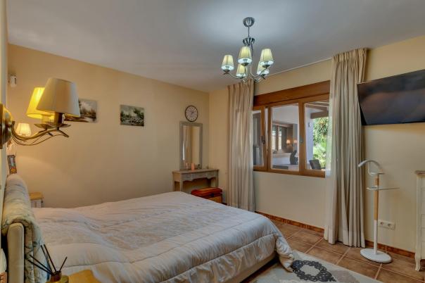 4 bed villa in Denia